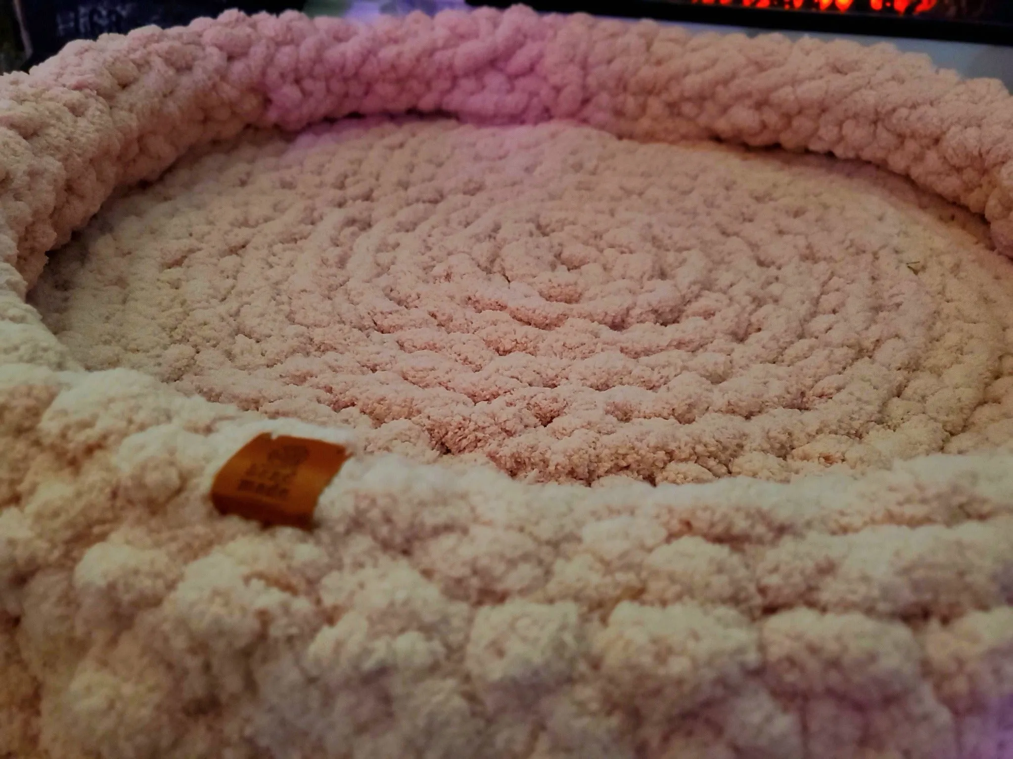24" Donut Bed