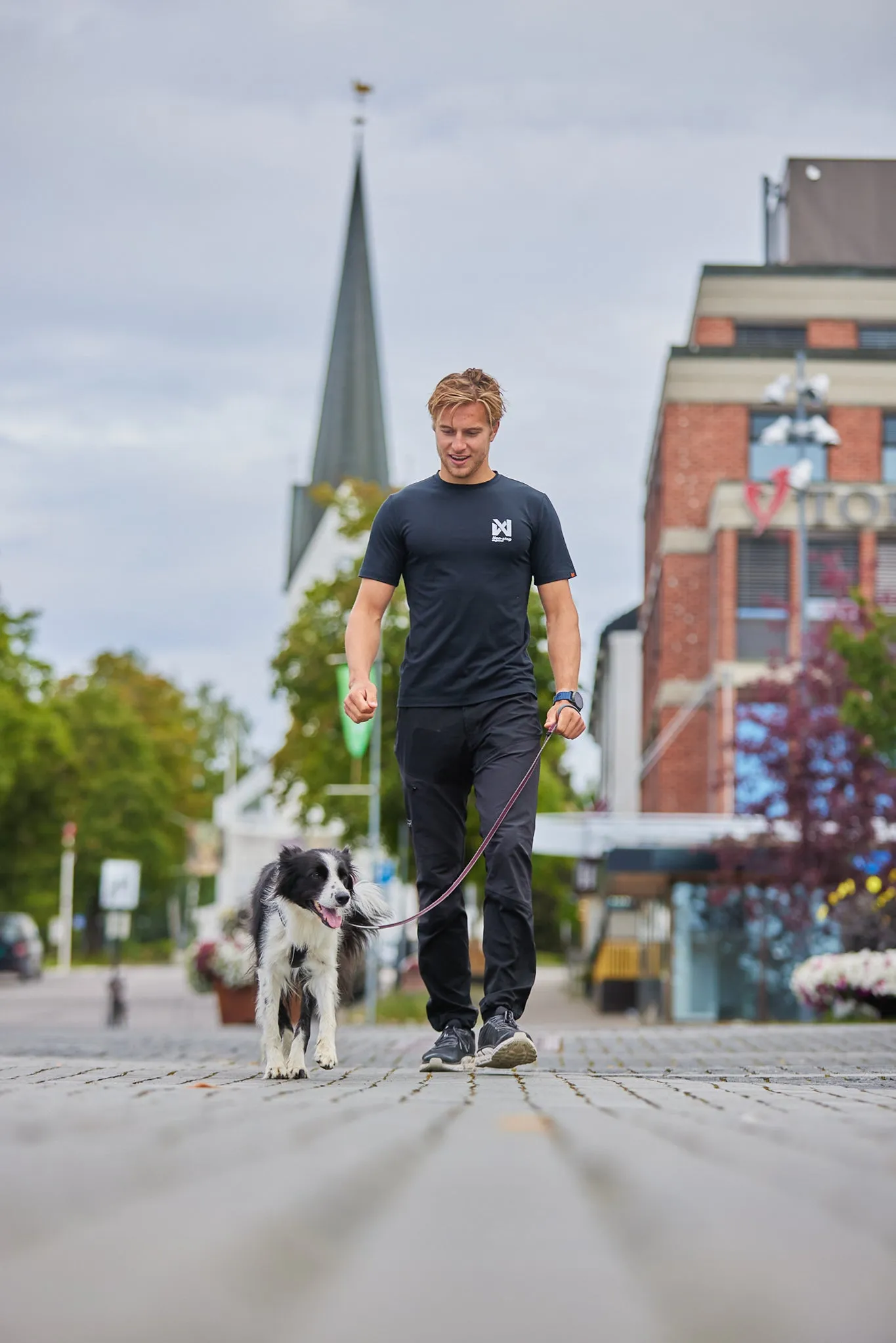 Non-Stop Dog Wear: Move Leash